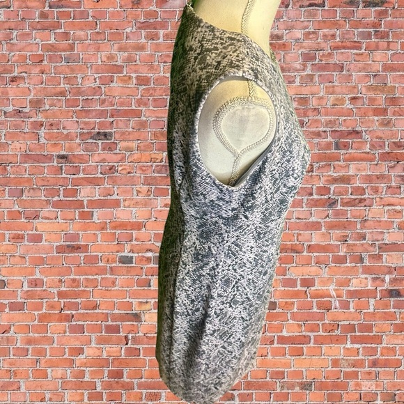 Calvin Klein Gray Python Snake Print Vegan Suede Textured Sleeveless Midi Dress - Picture 12 of 14